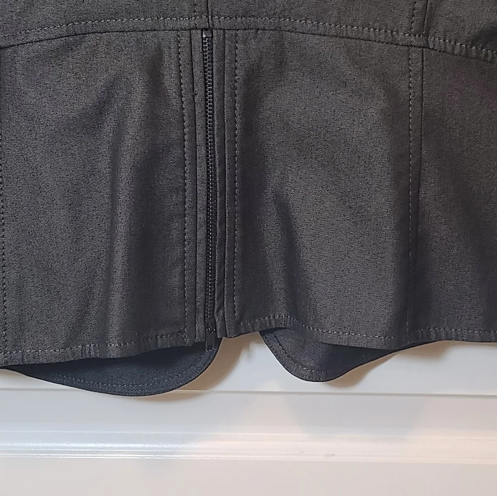 JULIO Chic Slate Grey Cropped Blazer - Picture 7 of 11